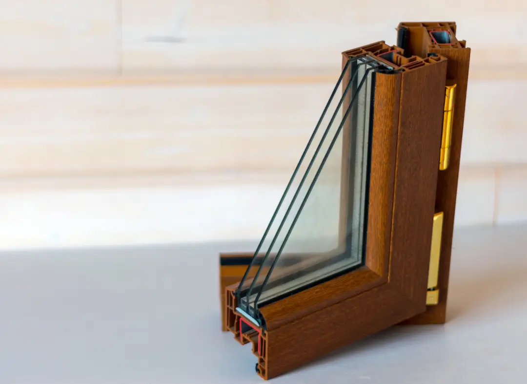 Installation de fenêtre en bois sur mesure Saint-Étienne-de-Montluc