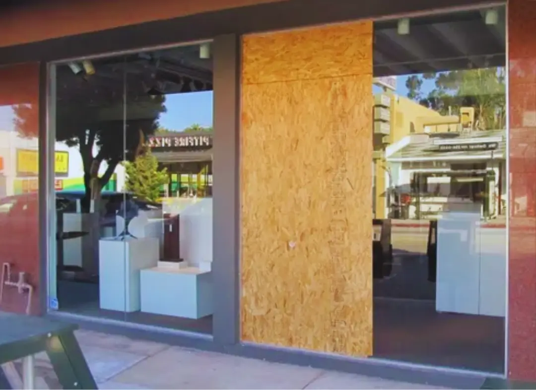 Mise en sécurité fermeture provisoire Saint-Étienne-de-Montluc